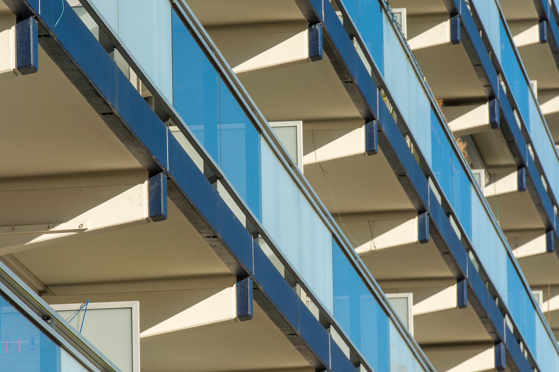 Glass balcony systems